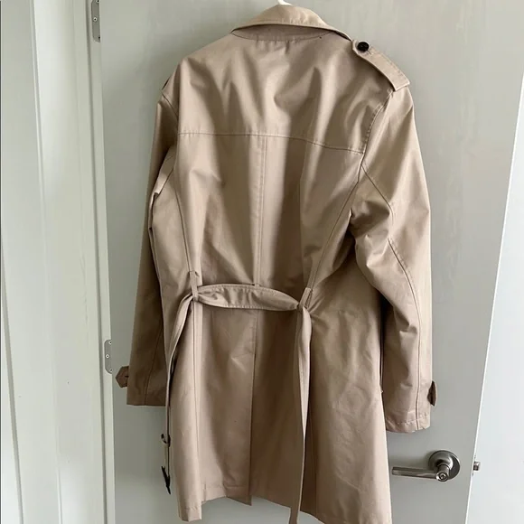 Zara | Tan Trench Coat with Wide Lapels and Adjustable Cuff Straps - Picture 5 of 5